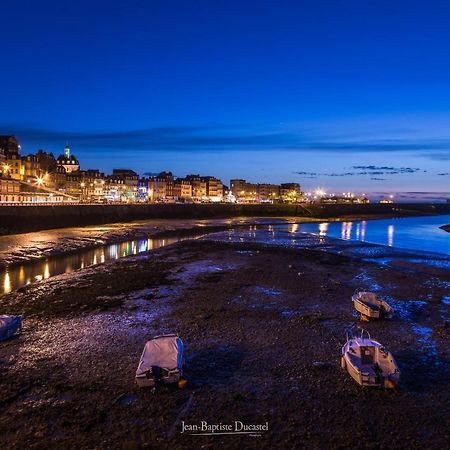 Idealement Situe "Le Studio" Les Locations Isahora Sont Aussi A 2 Pas Du Chateau D'Eu, Des Falaises Du Treport, De Mers Les Bains Et Aux Portes De La Baie De Somme أو  المظهر الخارجي الصورة