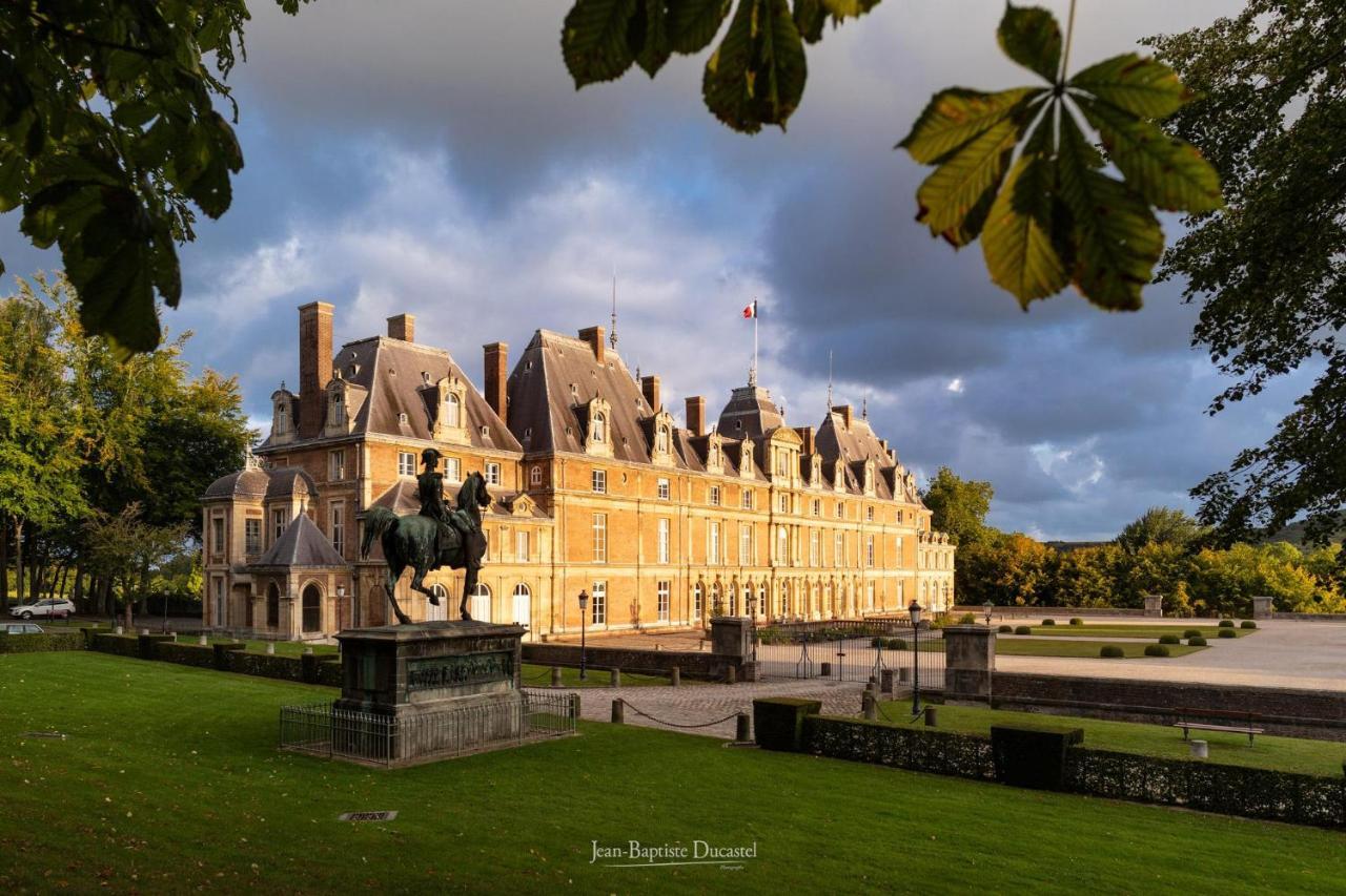 Idealement Situe "Le Studio" Les Locations Isahora Sont Aussi A 2 Pas Du Chateau D'Eu, Des Falaises Du Treport, De Mers Les Bains Et Aux Portes De La Baie De Somme أو  المظهر الخارجي الصورة